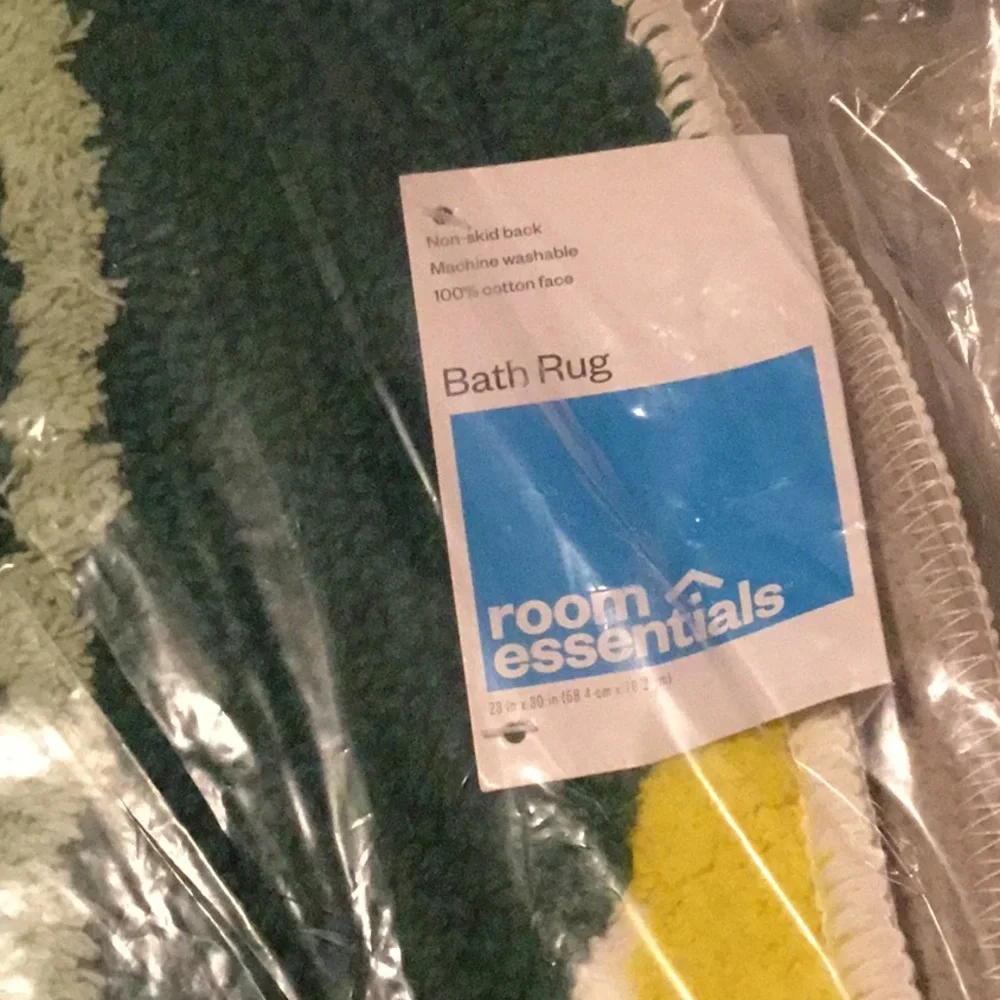 Room Essentials 